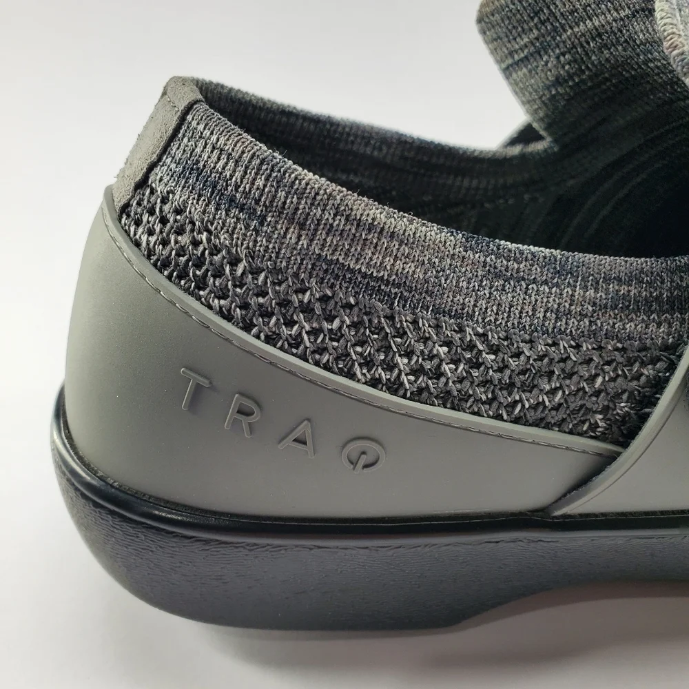 TRAQ‎ by Alegria Qwik Smokey Waves Womens Gray Shoes Size 8 EU 39